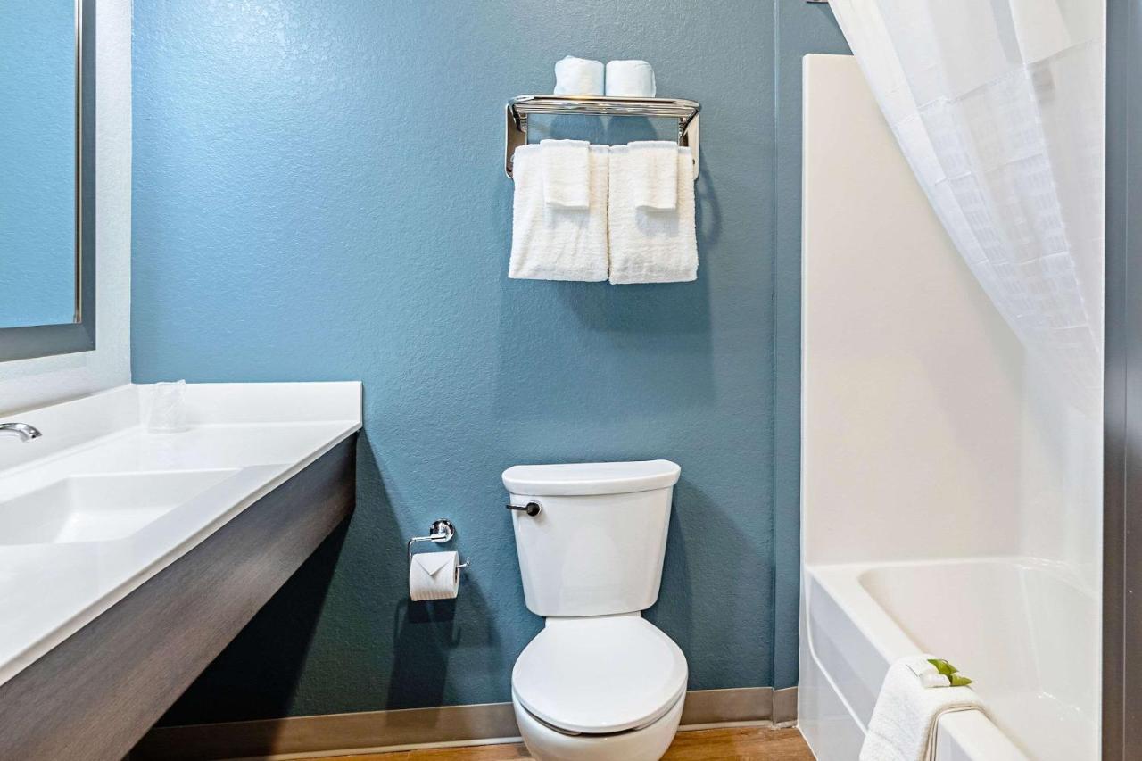 Woodspring Suites Naples Golden Gate Buitenkant foto