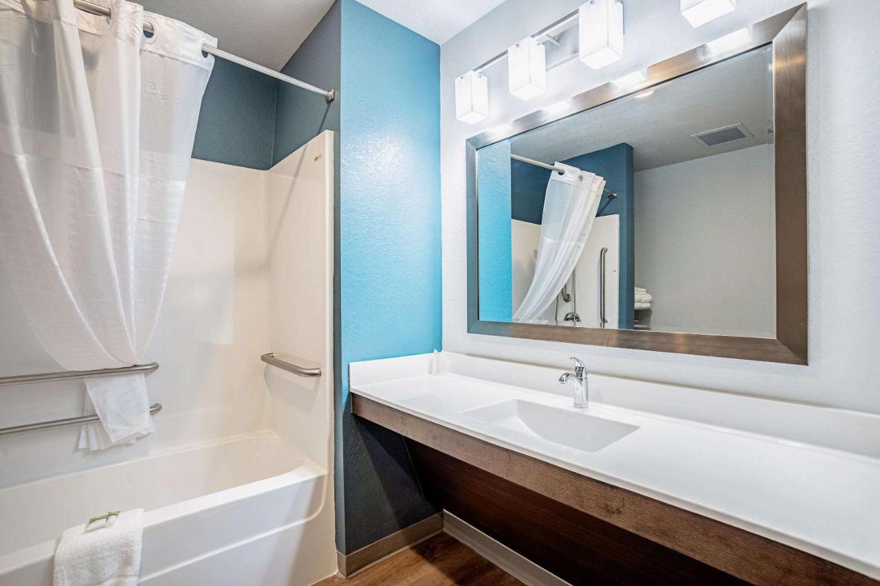 Woodspring Suites Naples Golden Gate Buitenkant foto